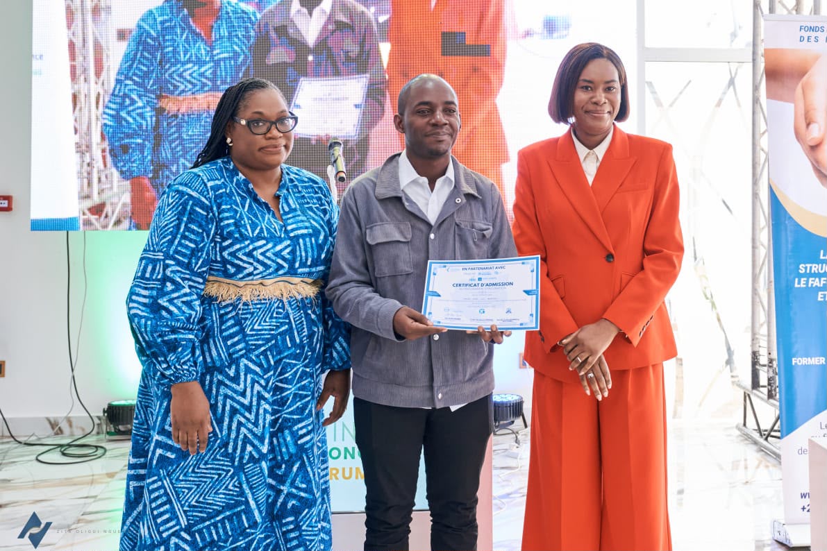 Remise d'un certificat d'admission à un bénéficiaire